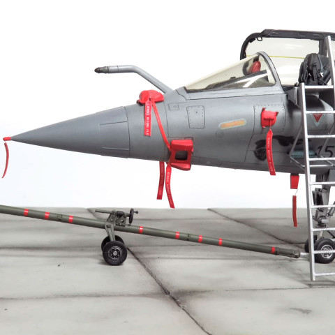 A fully corrected and super-detailed Revell Rafale C / FUN CLUB
